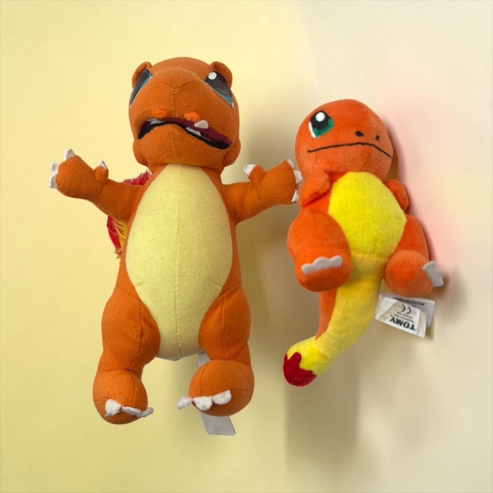 Pokémon Charmander 90s Plush And Small Tomy Charmander